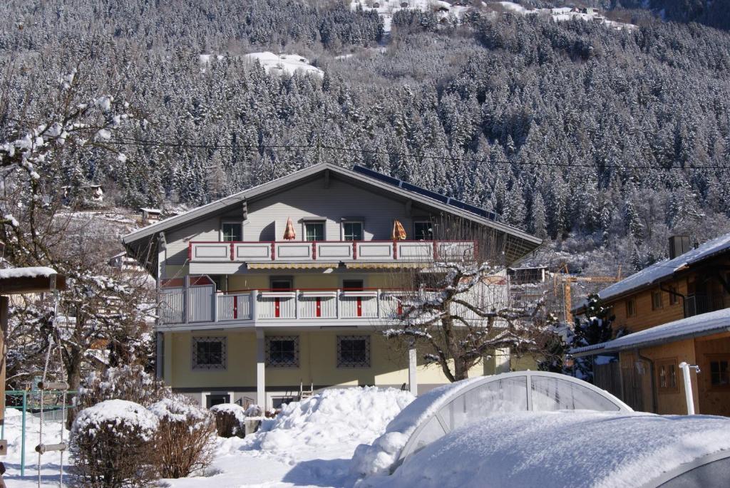 Haus Monika Apartment Oetz Exterior photo